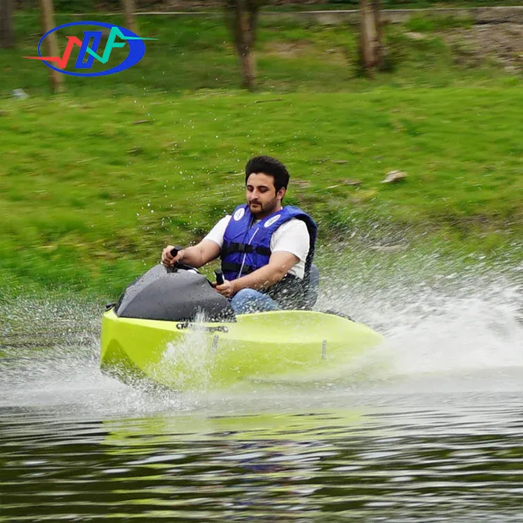 Nopea sähköinen kart-vene